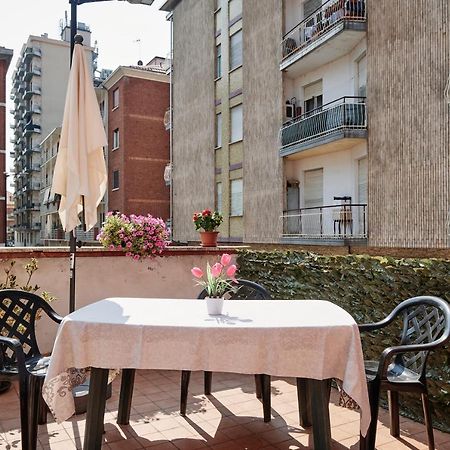 Terrazza Di Alfieri - Alloggio Con Terrazza Privata Nel Centro Di Асти Екстериор снимка