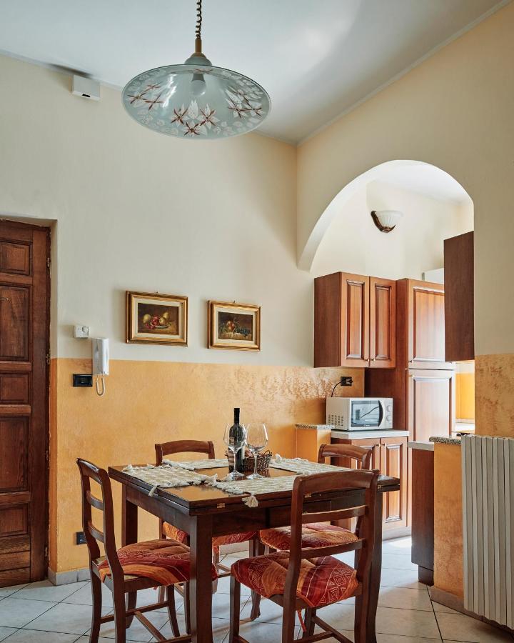 Terrazza Di Alfieri - Alloggio Con Terrazza Privata Nel Centro Di Асти Екстериор снимка